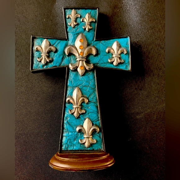 Fleur di Lis Turquoise Resin Cross. - Picture 1 of 6